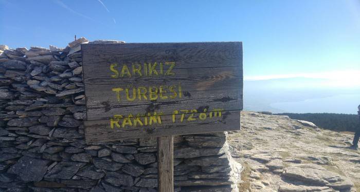 sarıkız türbesi